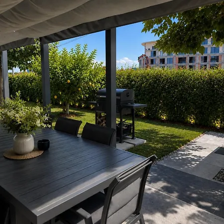 Lejlighed Capsula Luxury - Garden Lounge, Grill And Free Parking *