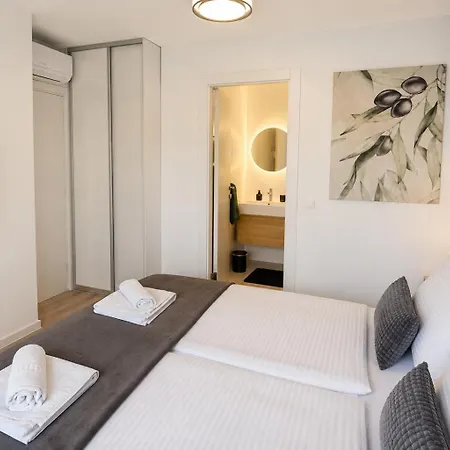 Apartmán Capsula Luxury - Garden Lounge, Grill And Free Parking